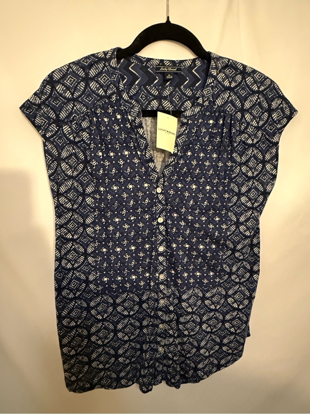 Women’s Lucky Brand Button-Front Navy Patterned Cap-Sleeve Top- Size S BOHO